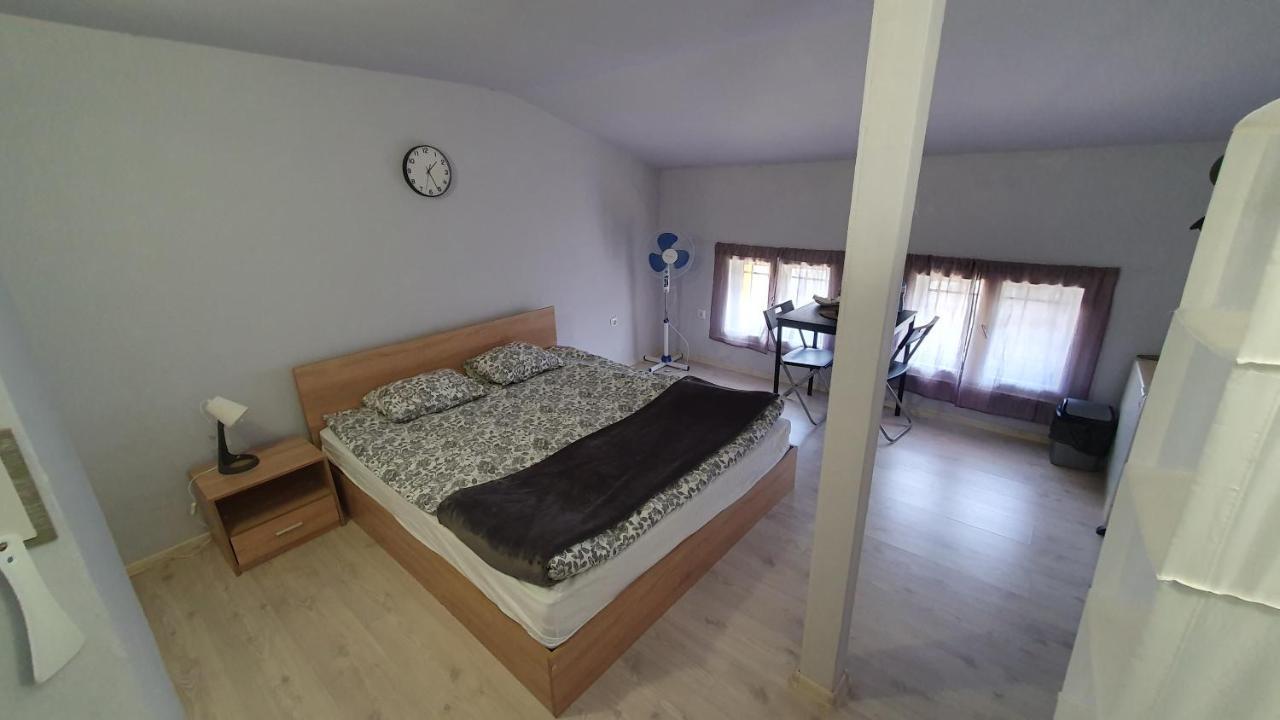 شقة فارنا  في Стаи За Гости Sun House المظهر الخارجي الصورة